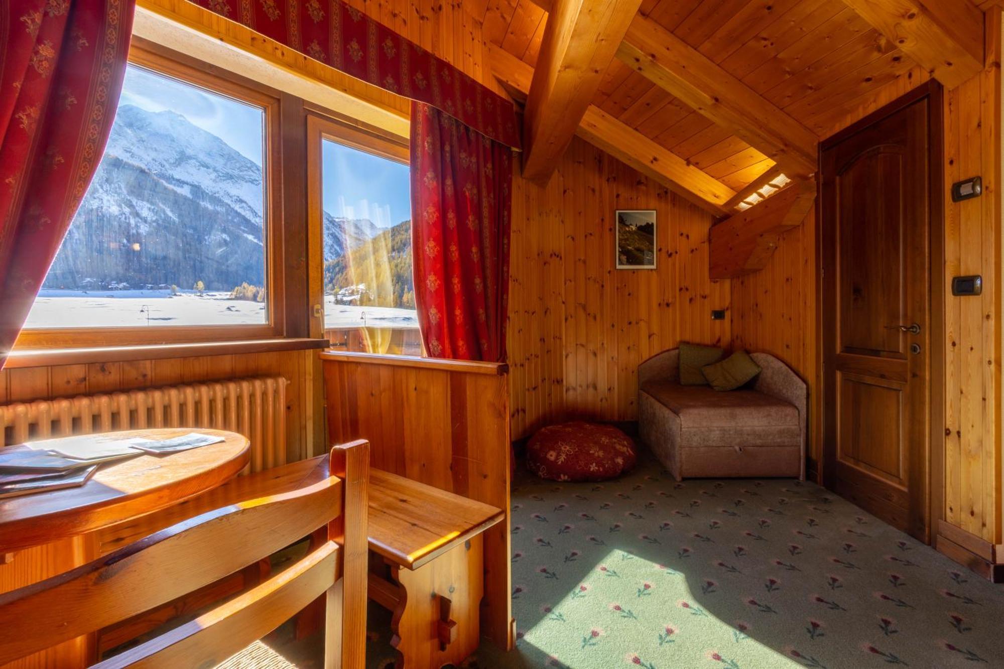 Hotel Bouton D'Or - Cogne Exterior foto